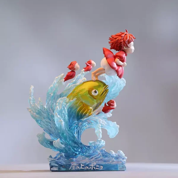 Figurine Ponyo Sur la Falaise